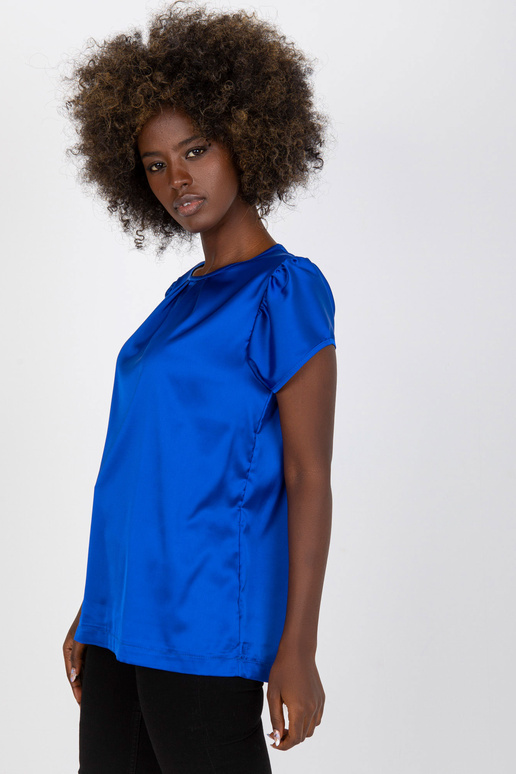 Tumši zila gluda blūze ar apaļu kakla... Tumši zila gluda blūze ar apaļu kakla...