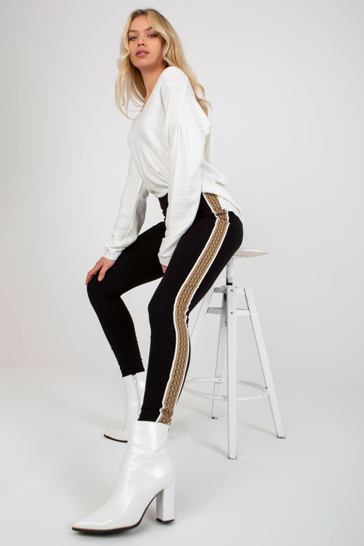 Melni un bēši sieviešu ikdienas... Melni un bēši sieviešu ikdienas...