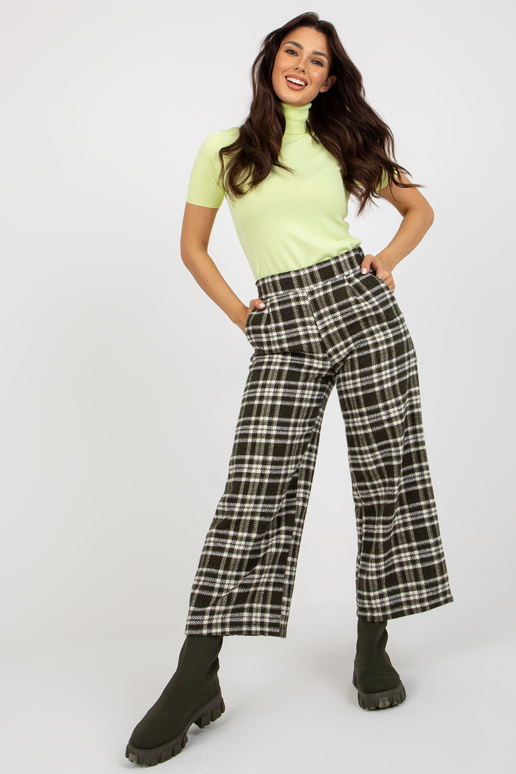 Khakifarbene weite Hosen aus karjeras...