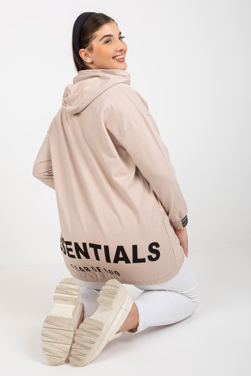 Gaiši bēšs liela izmēra džemperis ar... Gaiši bēšs liela izmēra džemperis ar...