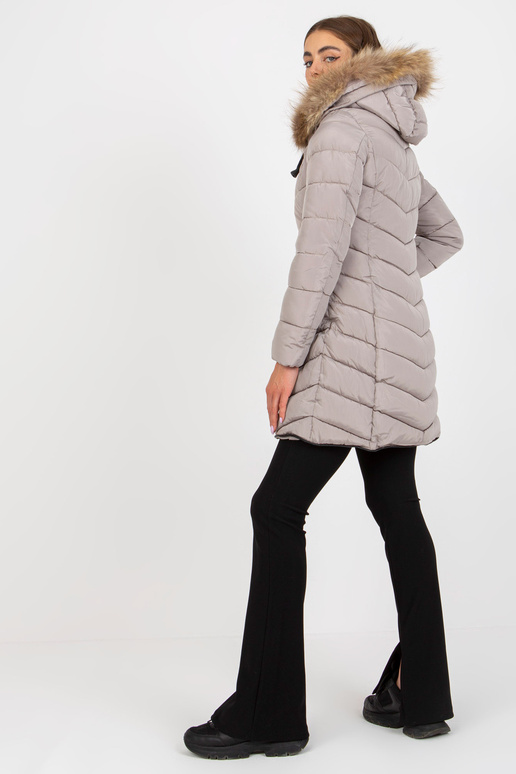 Tumši bēša stepēta ziemas jaka ar kapuci