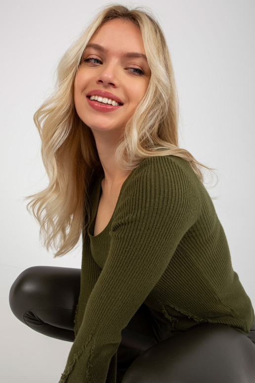 Klasisks haki krāsas rievotu...