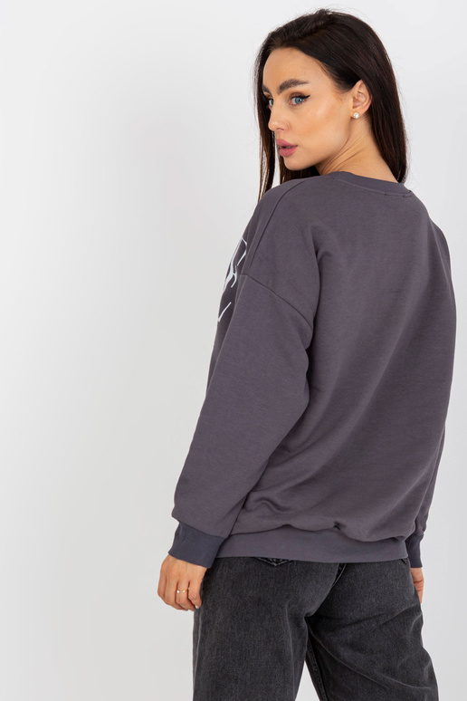 Tumši pelēks sieviešu džemperis ar... Tumši pelēks sieviešu džemperis ar...