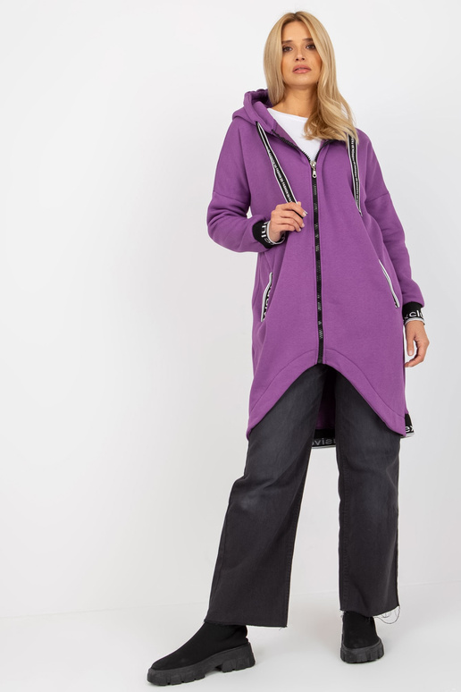 Violeta Mayar kapuci ar garu...