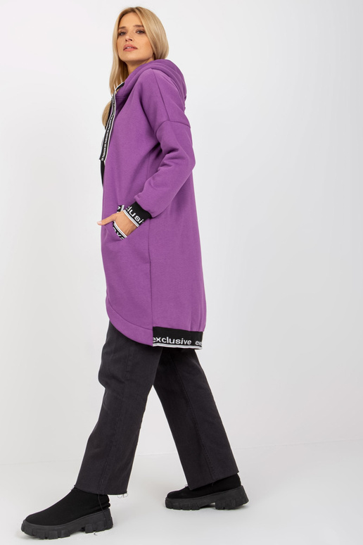 Violeta Mayar kapuci ar garu...