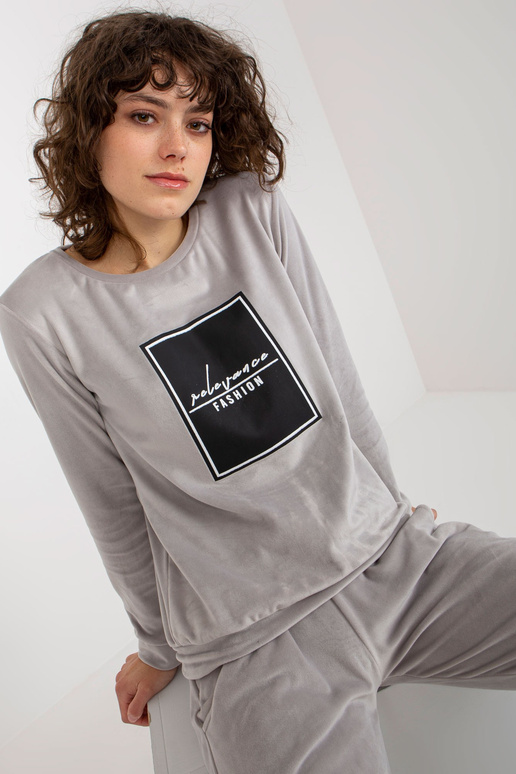 Gaiši pelēks sieviešu velūra...