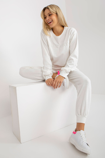 Ecru divdaļīgs sporta tērpa... 2