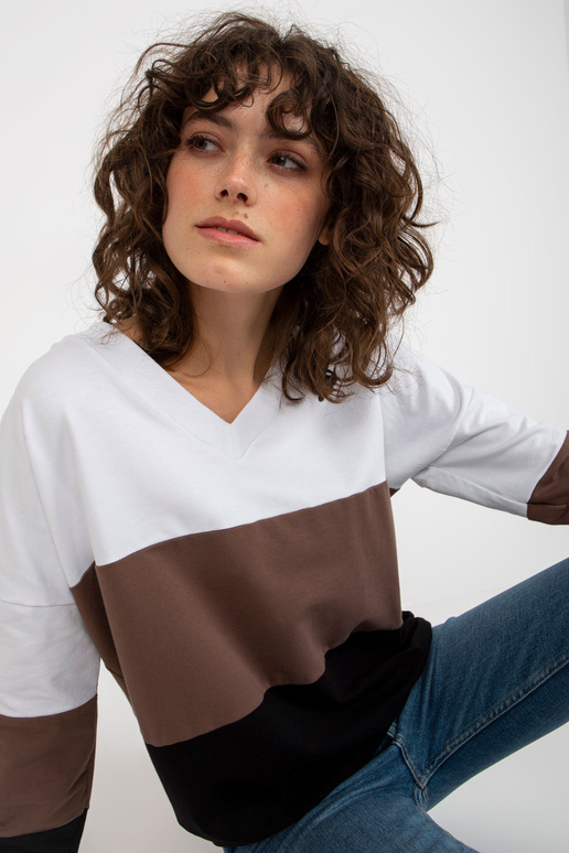 Balts un melns sieviešu pamata sporta...