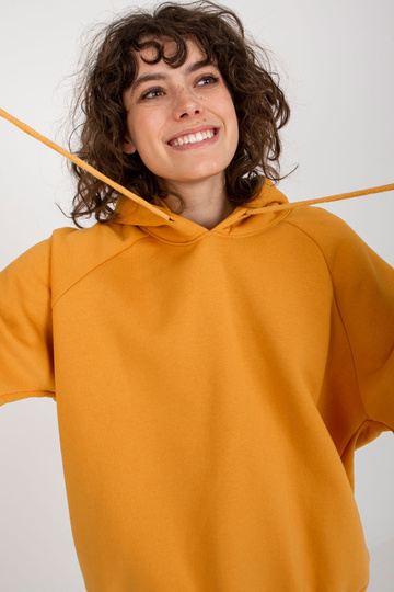 Tumši dzeltens sporta...