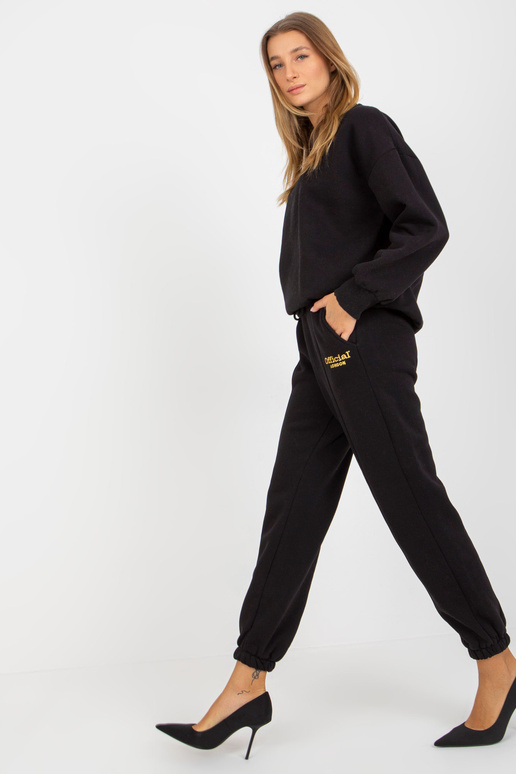 Melns divdaļīgs sporta kreklu...