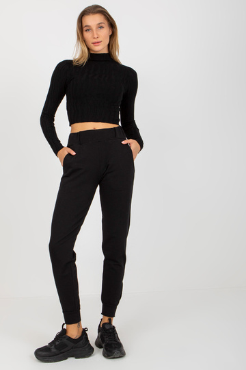 Melnas sieviešu... 2