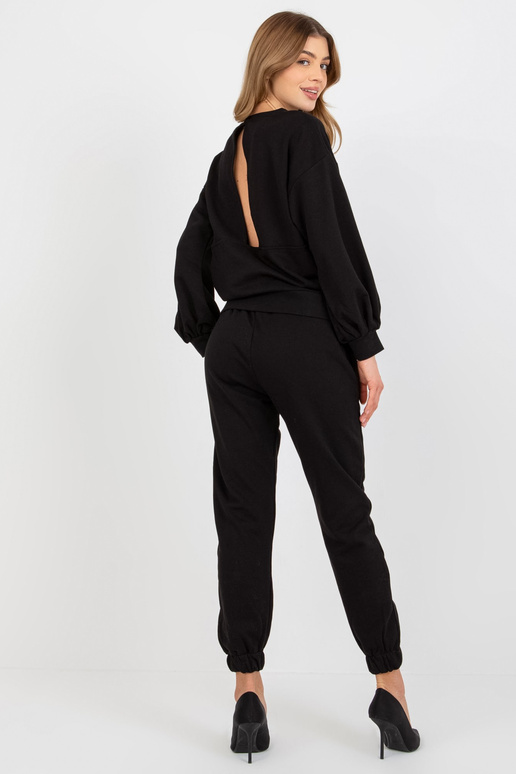 Melns ikdienas komplekts ar platām...