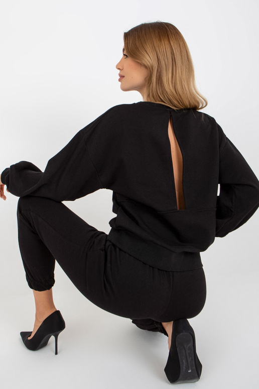 Melns ikdienas komplekts ar platām...