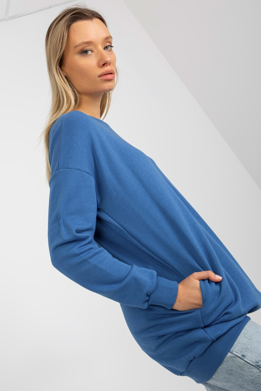 Tumši zils garš džemperis ar kabatām