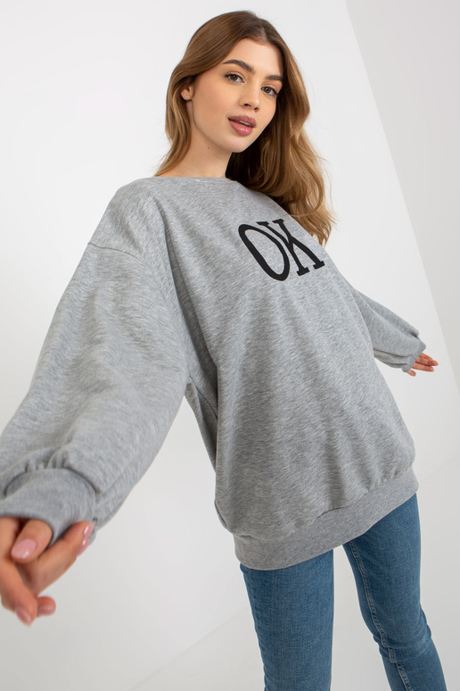 Pelēka brīva piegriezuma oversize...