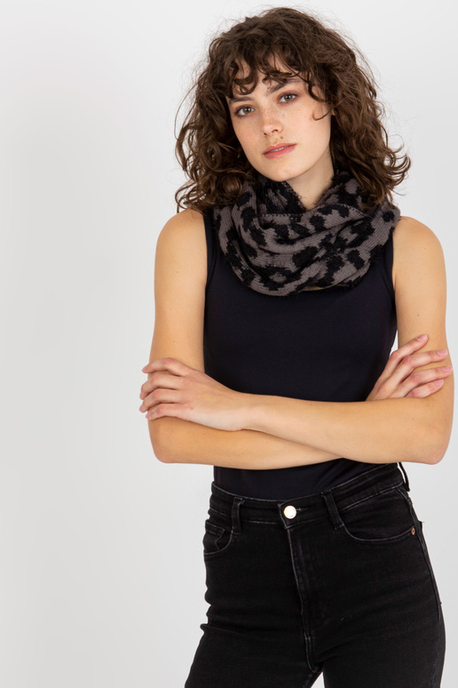 Melns un tumši pelēks ziemas...