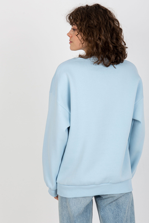 Gaiši zils sporta krekls bez kapuces... Gaiši zils sporta krekls bez kapuces...