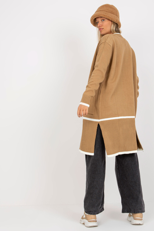 Tumši bēšs sieviešu jaka ar kabatām...