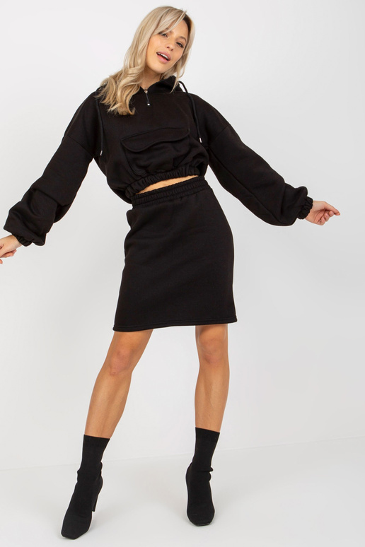 Melns pamata sporta kreklu komplekts...