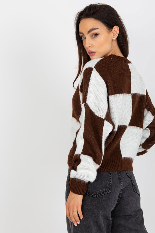 Brūns un balts brīvs klasisks...