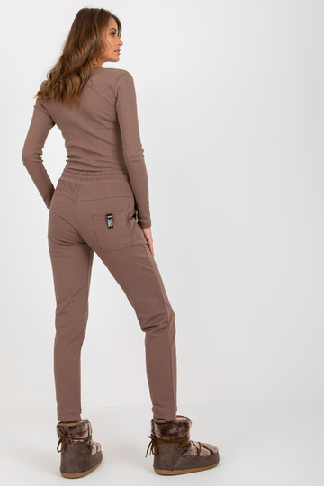 Brūnas pamata treniņbikses...