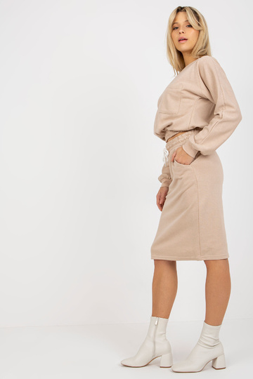 Bēšs ikdienas pamata...