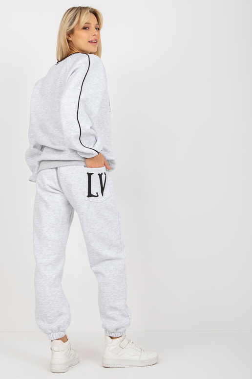 Gaiši pelēks sieviešu džemperu...