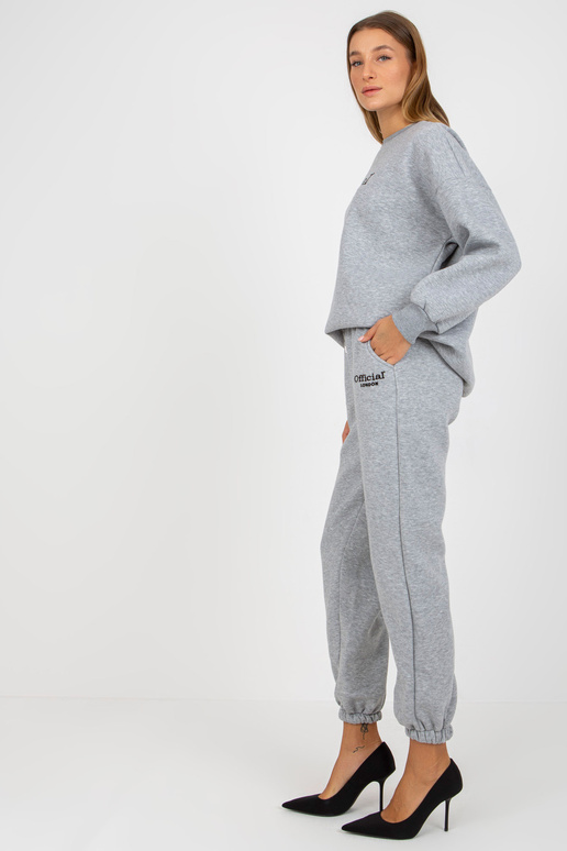 Pelēks divdaļīgs sporta krekla...