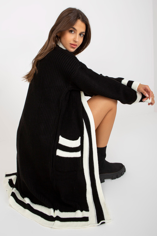 Melns liela izmēra garais jaciņš RUE...