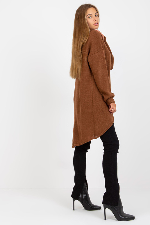 Brūns oversize džemperis ar garāku...