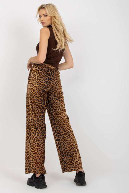 Hellbraune, breite Hose aus Leopperstoff Hellbraune, breite Hose aus Leopperstoff