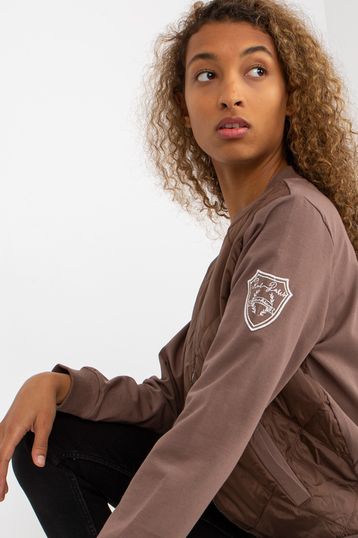 Brūns stepēts bomber džemperis ar RUE... Brūns stepēts bomber džemperis ar RUE...