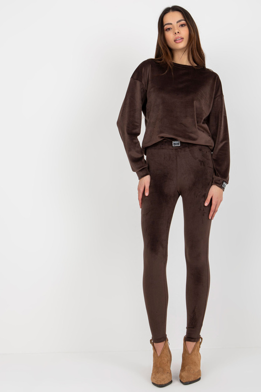 Tumši brūns sieviešu velūra komplekts...