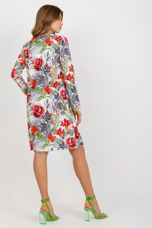 Balta un pelēka, brīva ziedu kleita...