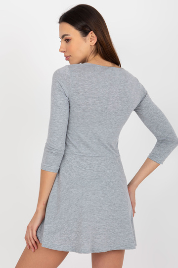 Pelēka mini kleita ar V...