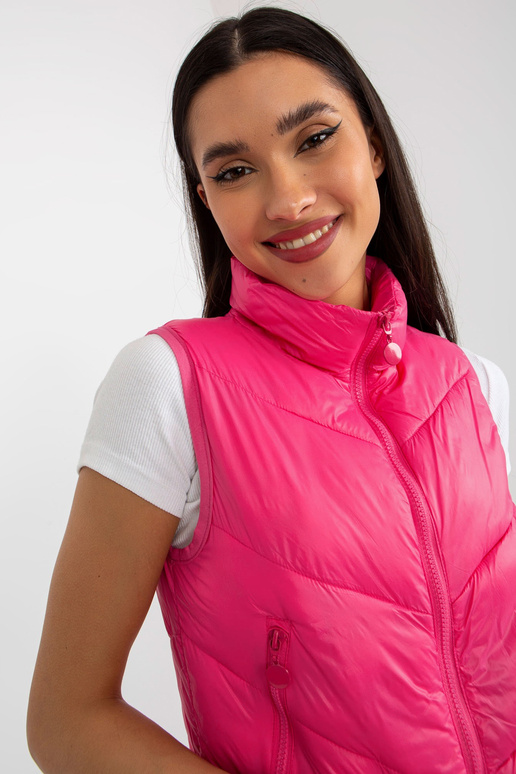 Rozā īsa stepēta veste ar kabatām