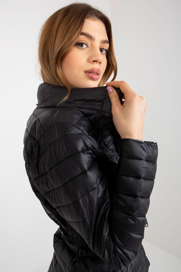 Melna pārejas stepēta jaka... 2