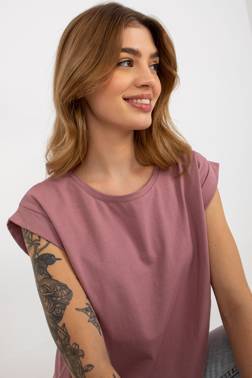 Netīri rozā pamata T-krekls ar īsām... Netīri rozā pamata T-krekls ar īsām...