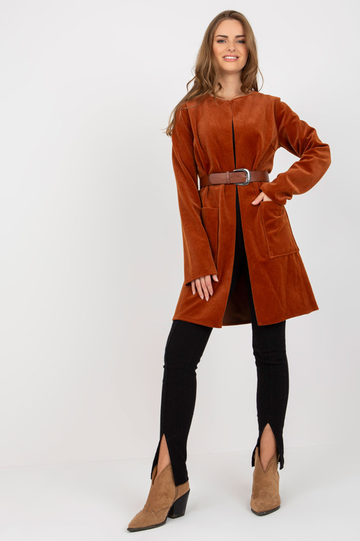 Gaiši brūns elegants gultas pārklājs...