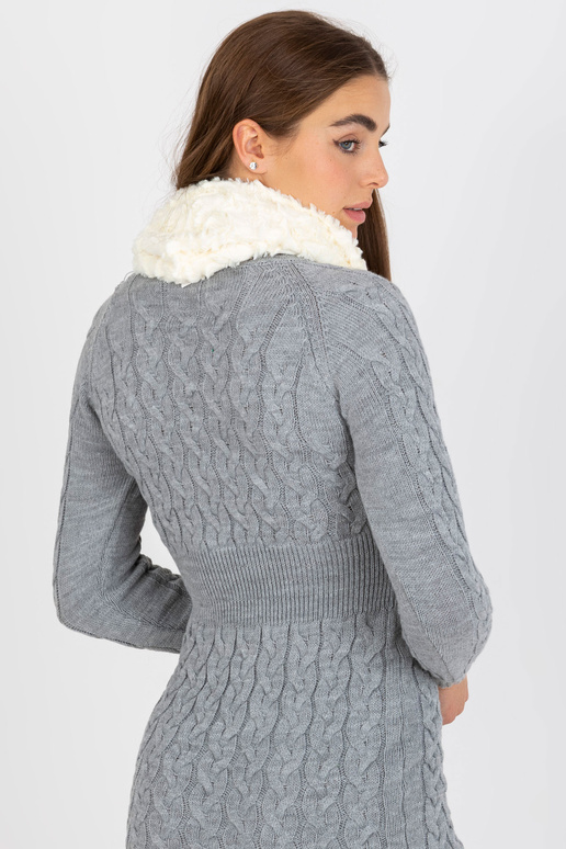 Ecru sieviešu mākslīgās kažokādas...