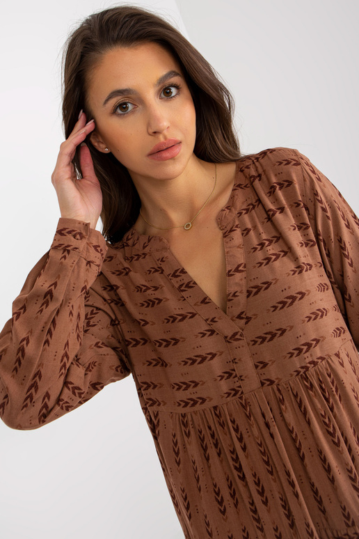 Brūna brīva kleita ar apdrukām un...