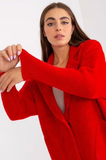 Sarkans sieviešu alpakas...