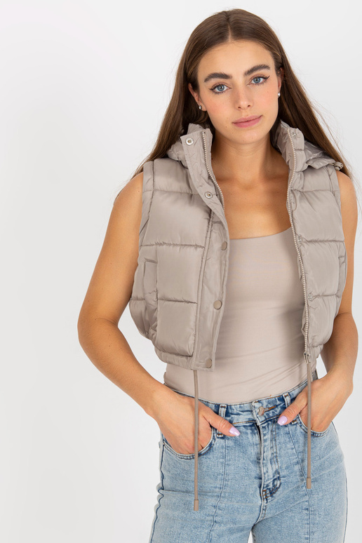 Tumši bēša īsa ziemas jaka ar... Tumši bēša īsa ziemas jaka ar...