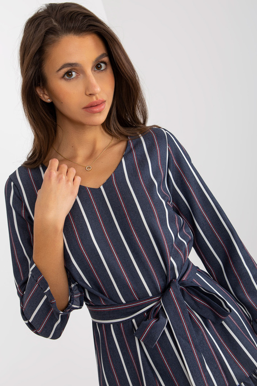 Marineblau gestreiftes...
