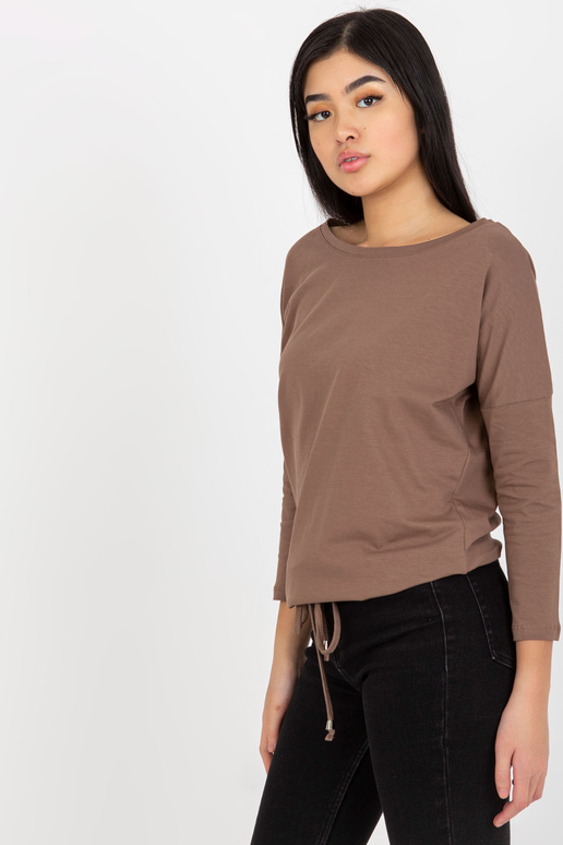 Brūna ikdienas blūze ar rievotu Fionu