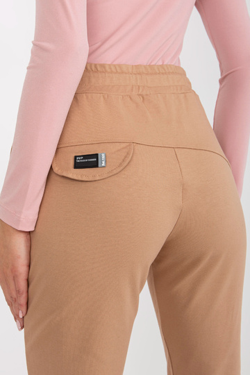 Kamieļu sieviešu...