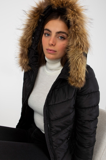 Melna stepēta pārejas jaka...