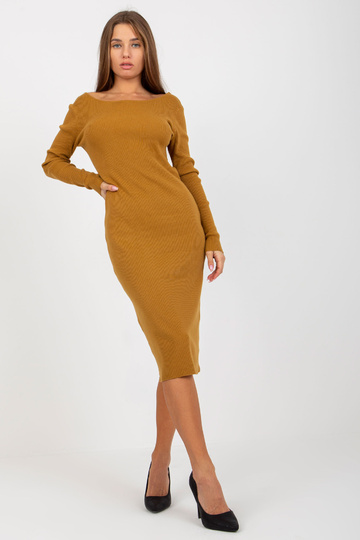 Tumši dzeltena trikotāžas...