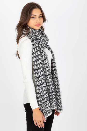 Balta un melna melanža...