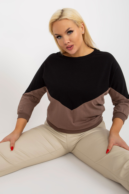 Melna un brūna plus izmēra pamata...